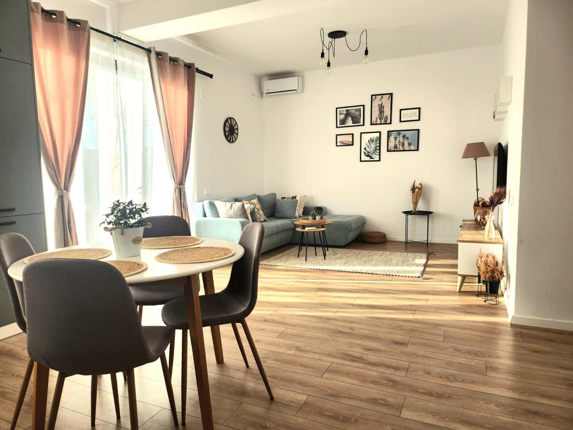 Adm Cozy Home - Entire Private House&Garden Tunari  Номер фото